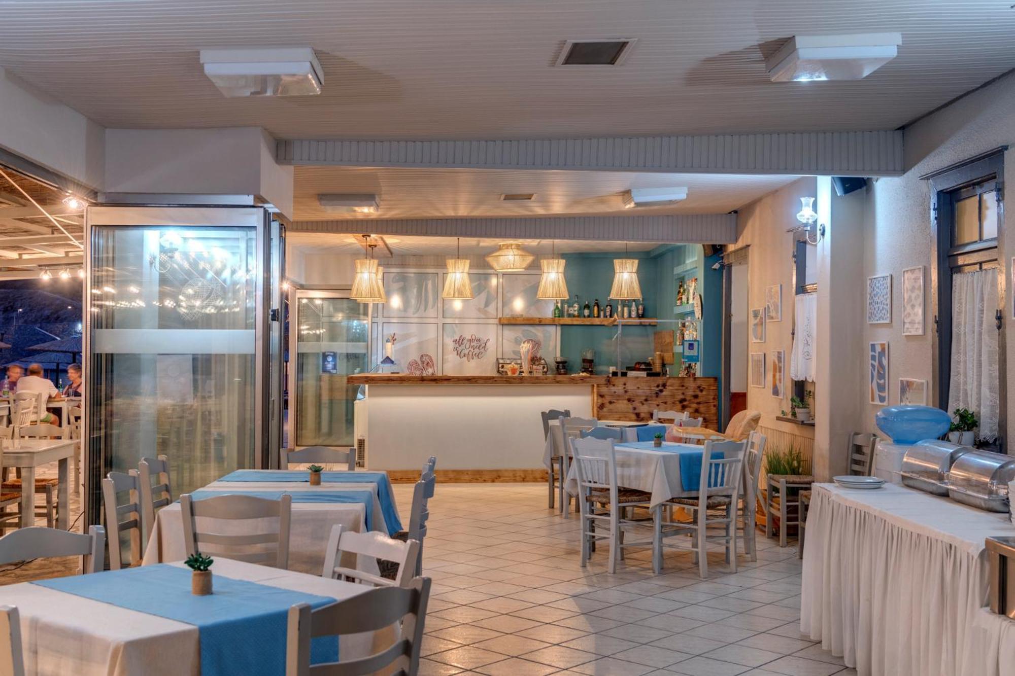 Hotel Kamelo Vári Extérieur photo