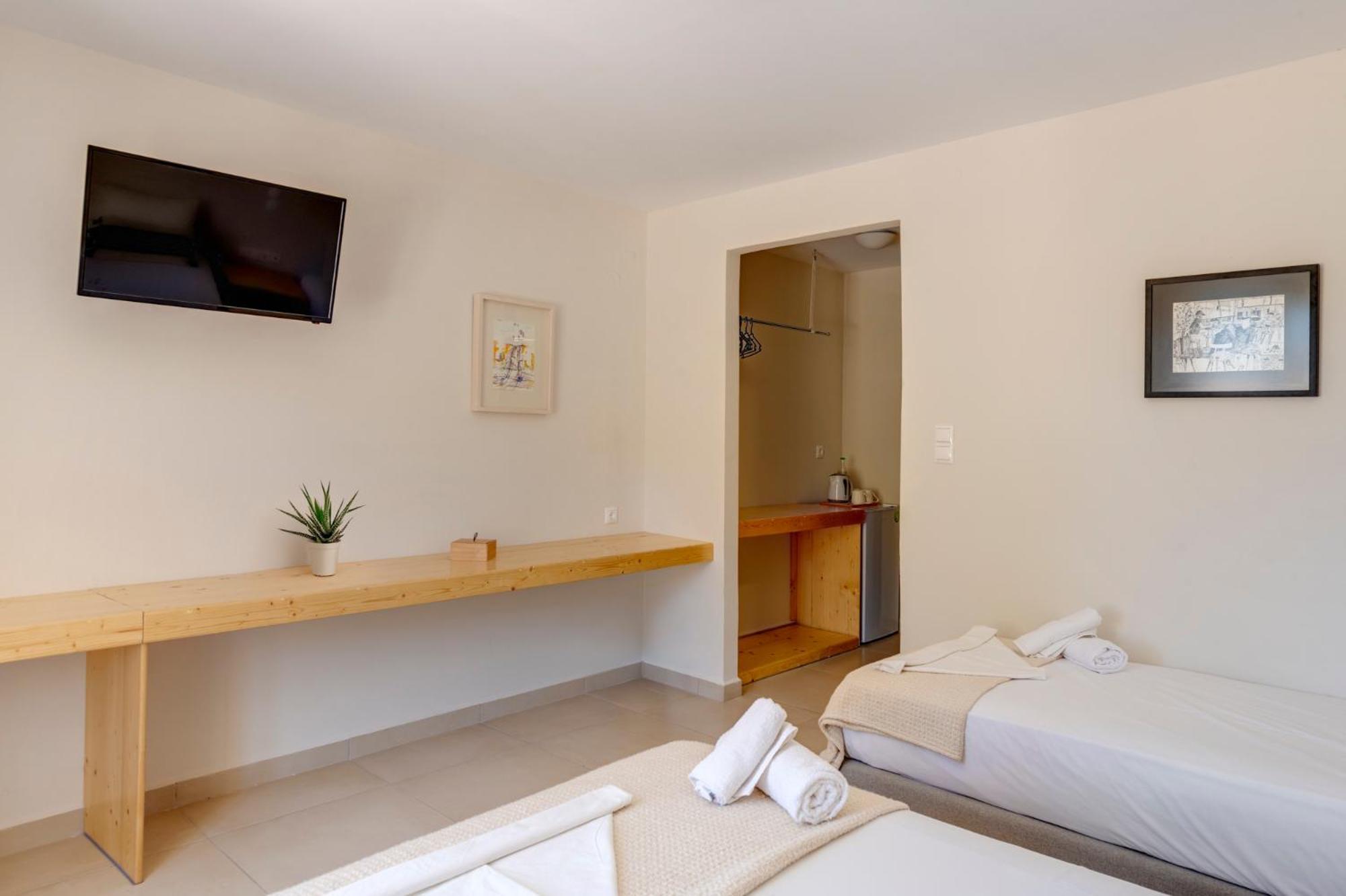 Hotel Kamelo Vári Extérieur photo